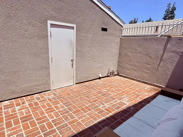 10239 White Oak Ave #1 — Photo 10