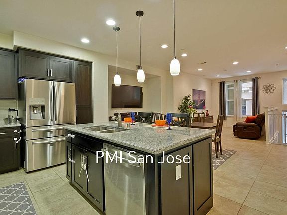 Currlin Cir - Kitchen_01082024