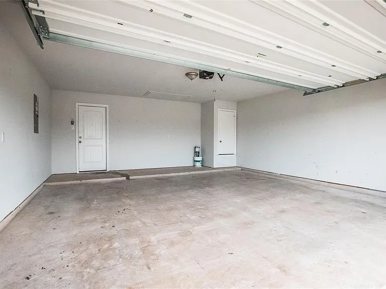 209 Reagor Dr — Photo 25
