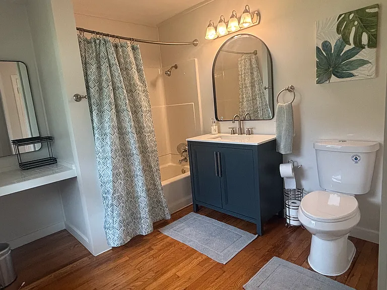 828 Selma Ave — Photo 8