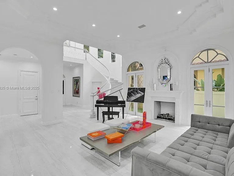 1516 Island Blvd — Photo 24