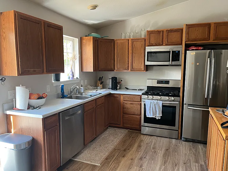 Lily Dr — Photo 2