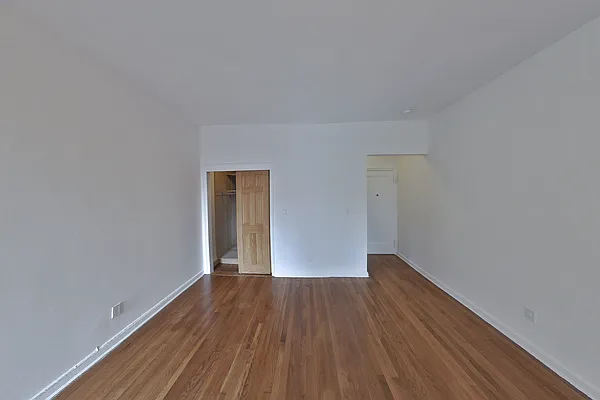 Rented by CitySites Real Estate Group | media 9