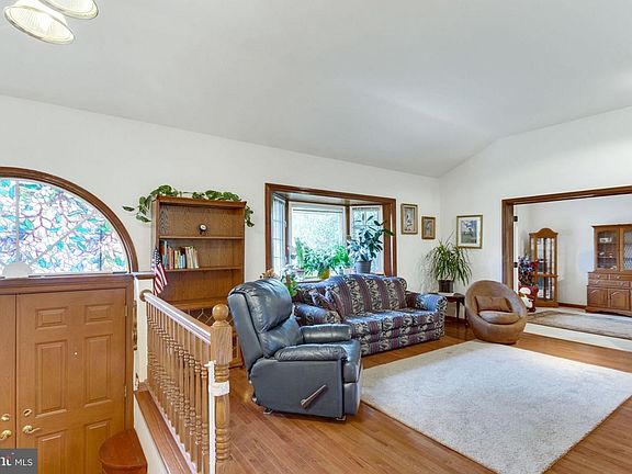 2nd image of 1825 Panarama Ct