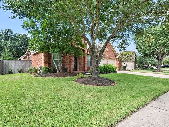3rd image of 27123 Kendal Ridge Ln