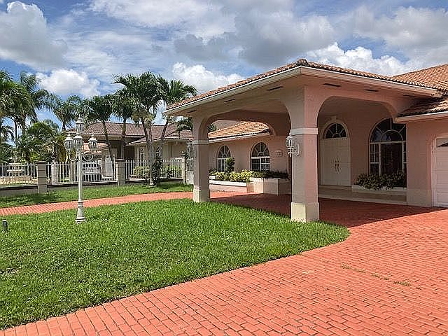 1st image of 1558 SW 143rd Pl