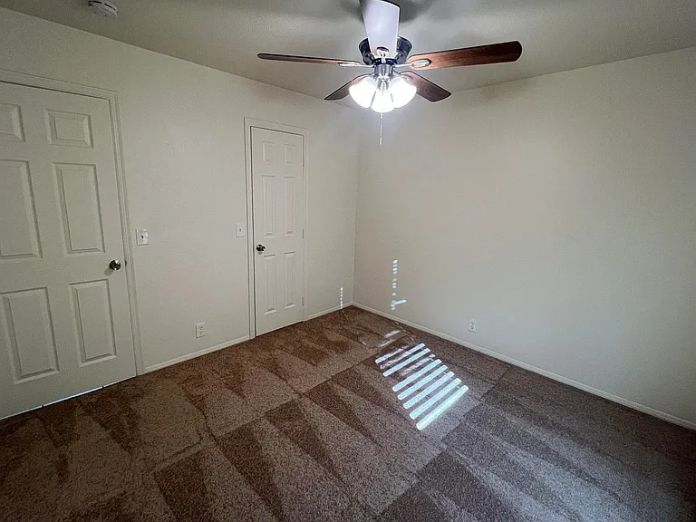 1321 E Morrow Dr — Photo 27
