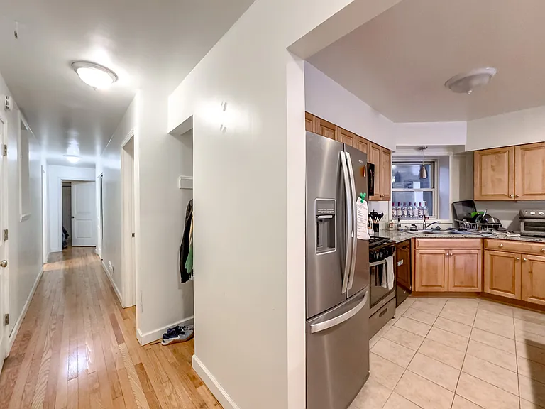 6711 N Sheridan Rd #S2 — Photo 9