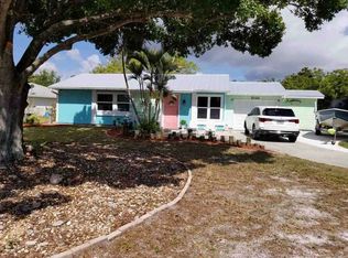 2122 SE Rainier Rd, Port Saint Lucie, FL 34952