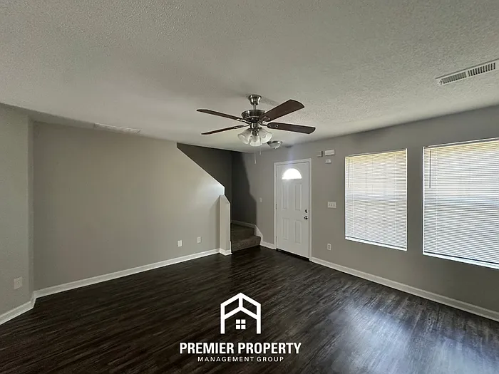 10088 Chariden Dr — Photo 2