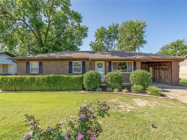 25 6th St, Charleston, AR 72933