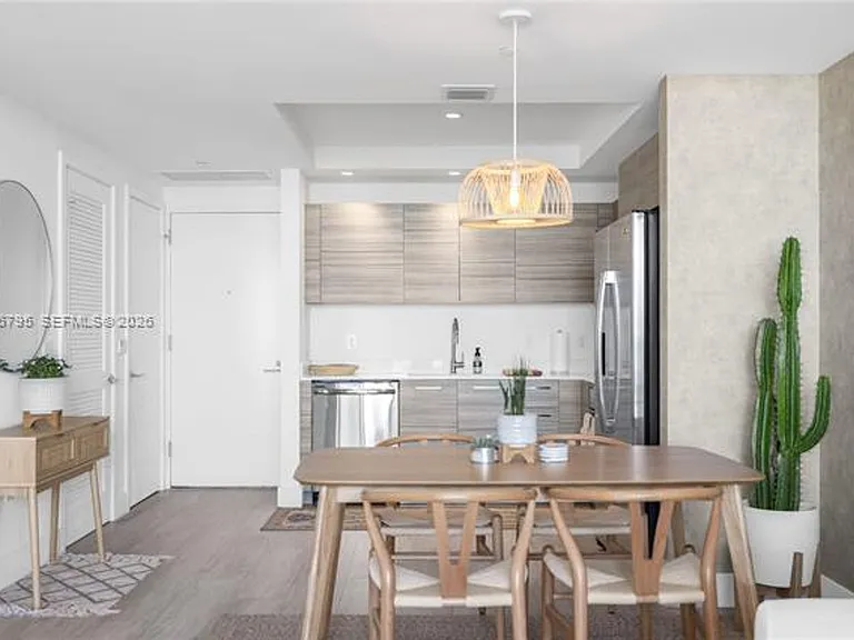 121 NE 34th St #2111 — Photo 15