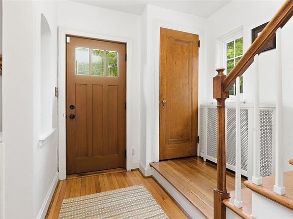 4th image of 257 Shadowlawn Ave