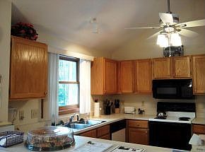 5th image of 11 Woodsview Ln #2