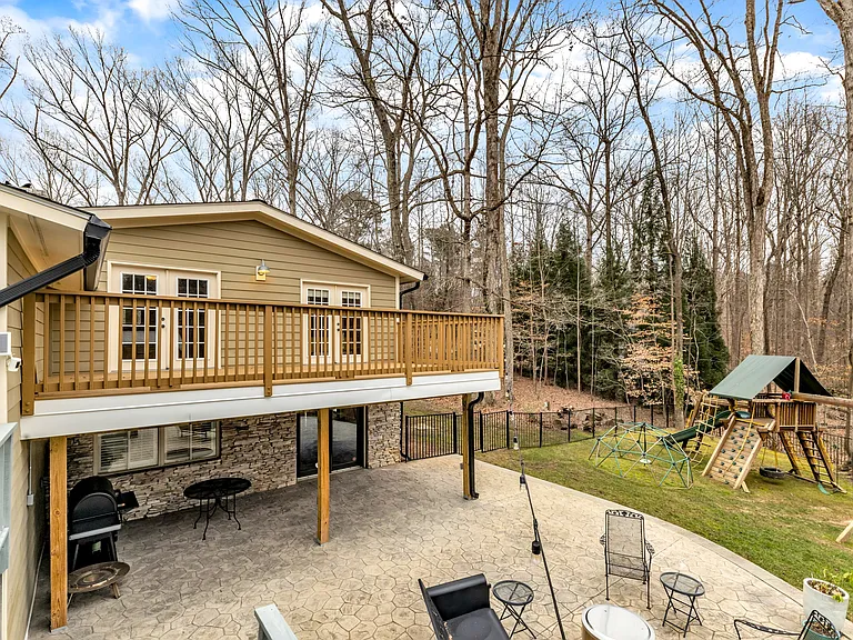 1126 Trailwood Dr — Photo 95