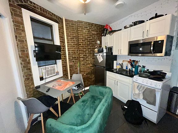 2nd image of 170 Delancey St APT 1LG