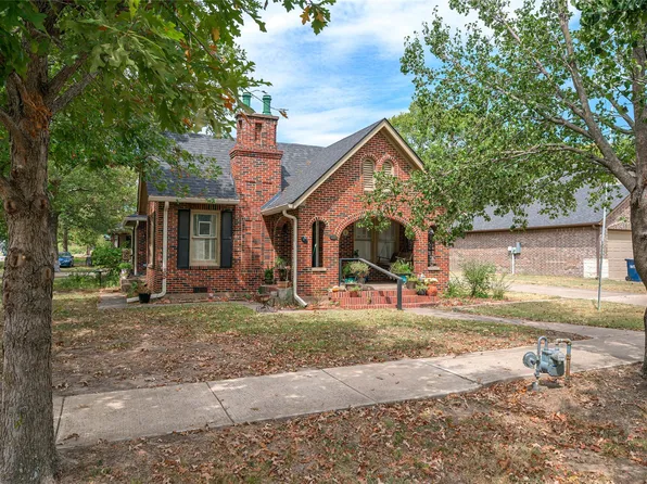 209 S Bond St, Whitewright, TX 75491
