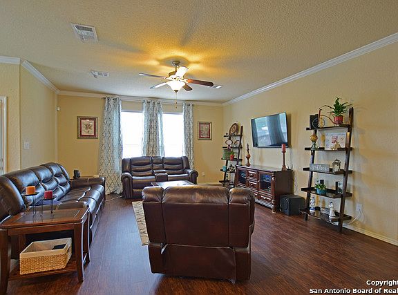 4th image of 8503 Fess Parker Dr