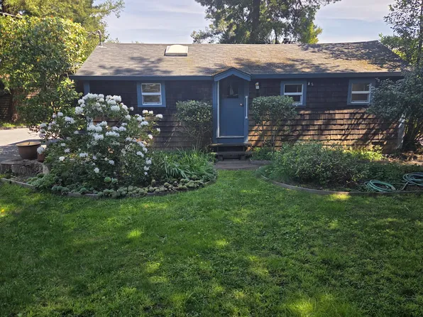 7435 Elphick Rd, Sebastopol, CA 95472