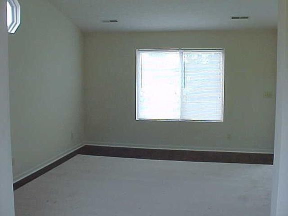 GREAT RM W/ CATHEDRAL CEILING