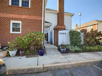 205 Amersham Dr APT B, Yorktown, VA, 23693