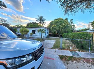 14070 NW 5th Pl, North Miami, FL 33168