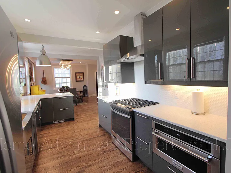 924 Burchwood Ave — Photo 10