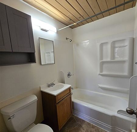 5th image of 1116 19th Ave S #16