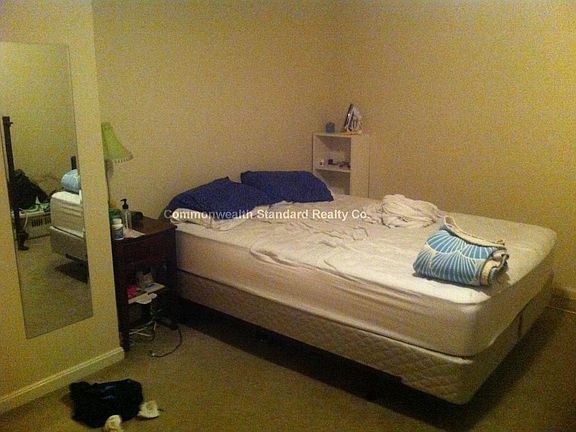 4th image of 109 Queensberry St APT 1D