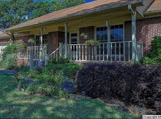 9303 Weatherbury Cir SE, Huntsville, AL 35803