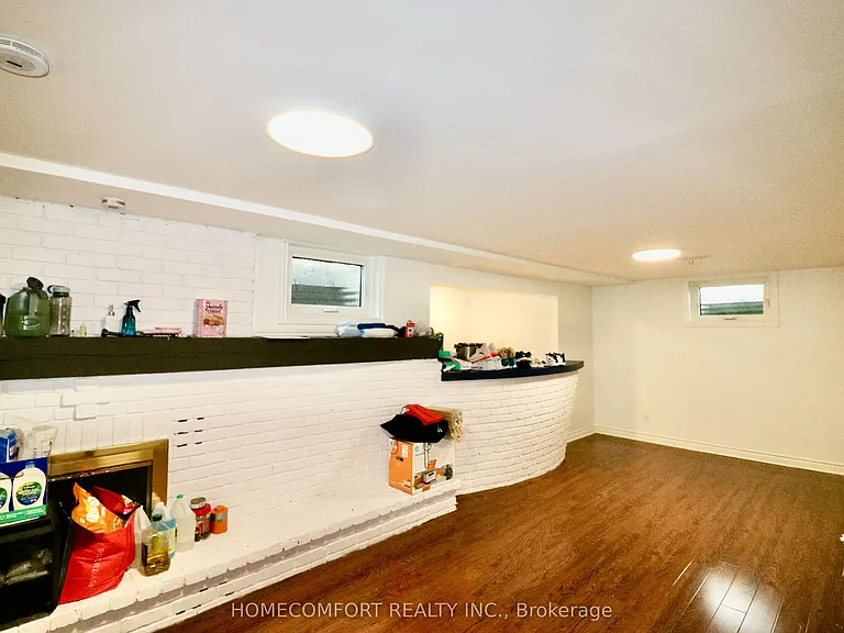 12 Banbury Ct — Photo 34
