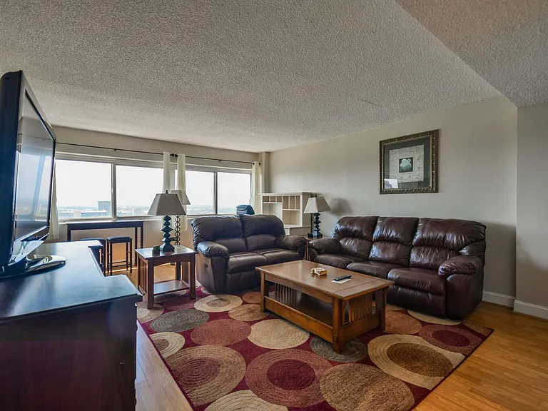 1520 Senate St #157 — Photo 3