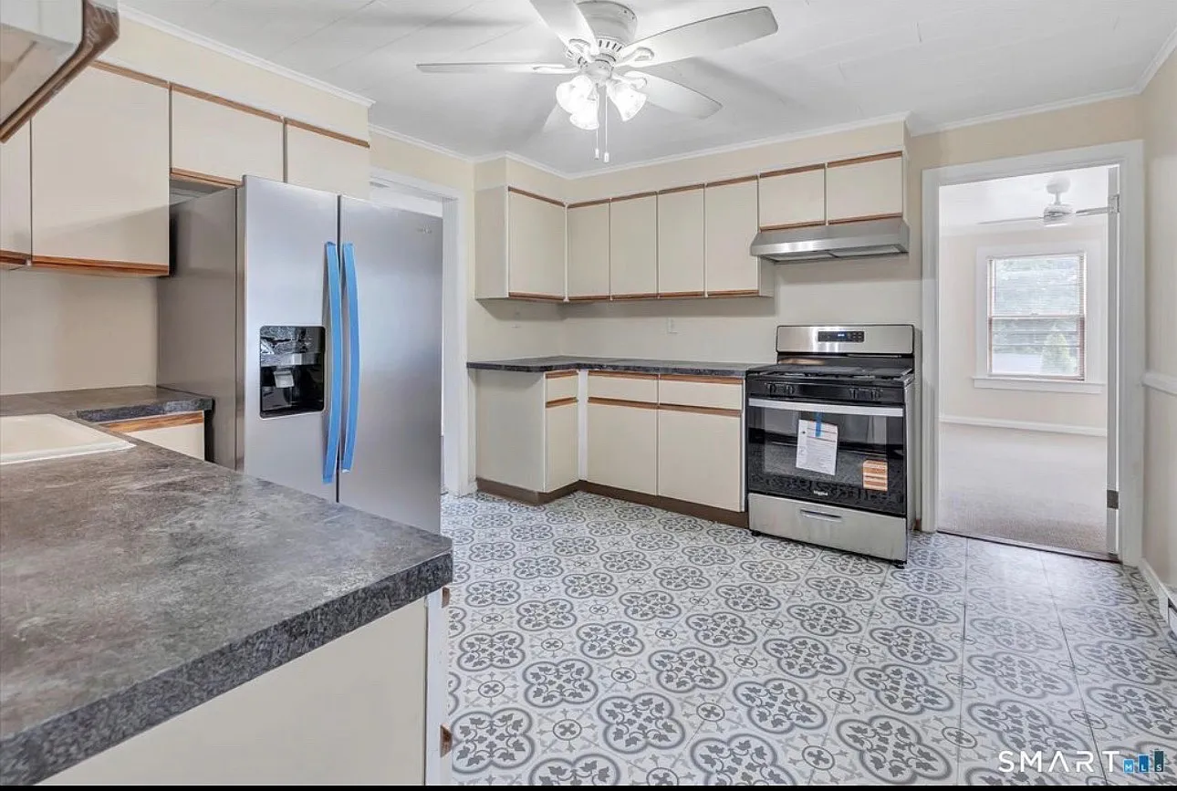 2 bed, 1000 sqft, $2,500 — Photo 2
