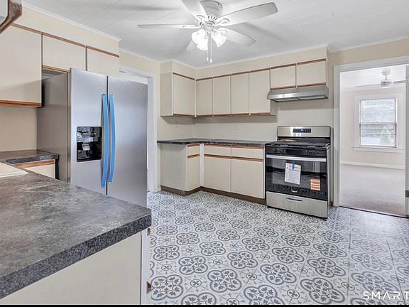 2nd image of 74 New St #2