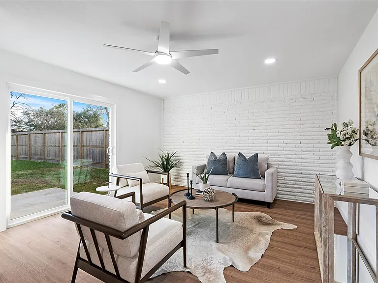 5023 Redstart St — Photo 20