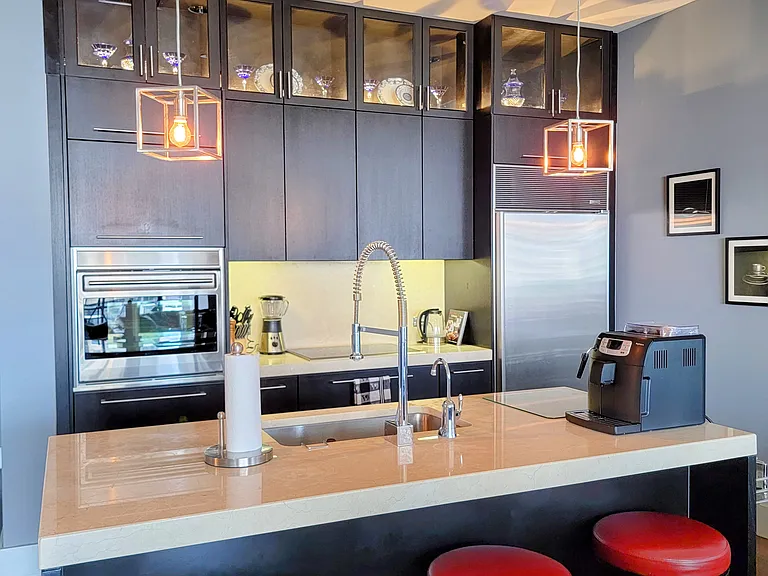 2200 Victory Ave #1001 — Photo 4