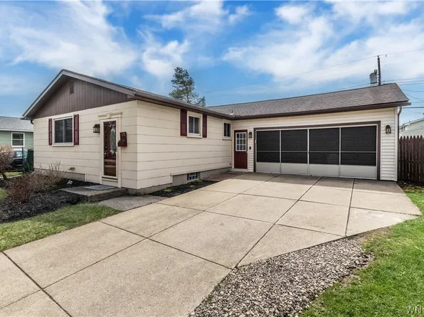 94 Gregory Ct, Depew, NY 14043