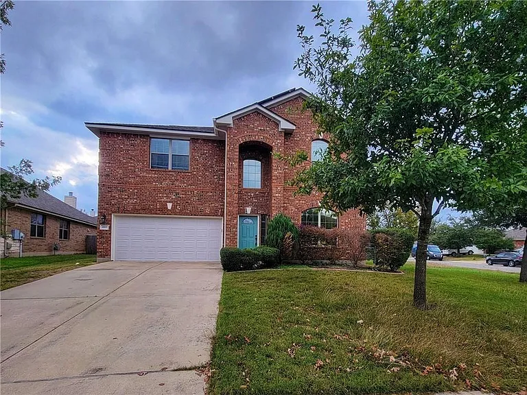4601 Rolling Water Dr — Photo 1
