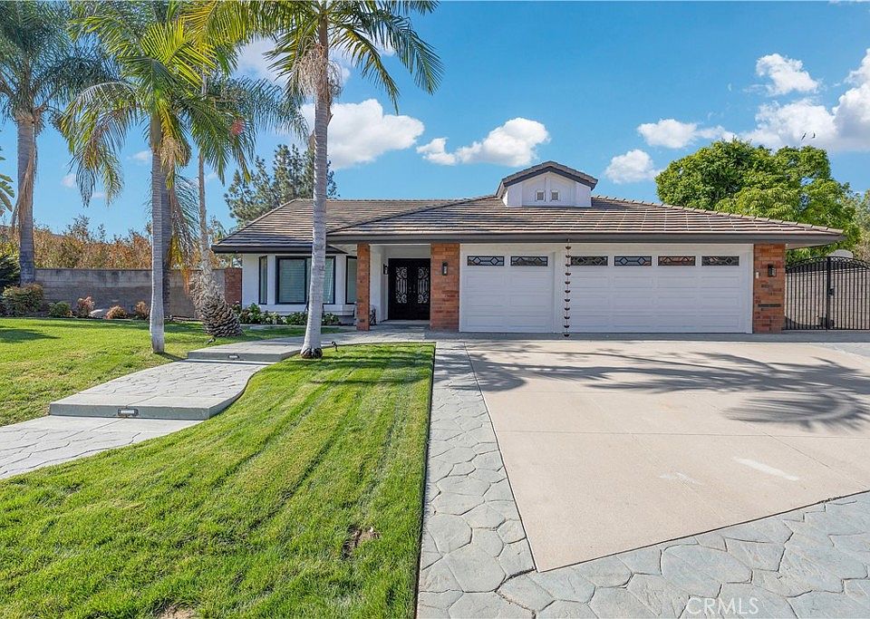 1st image of 1107 N Short Cir