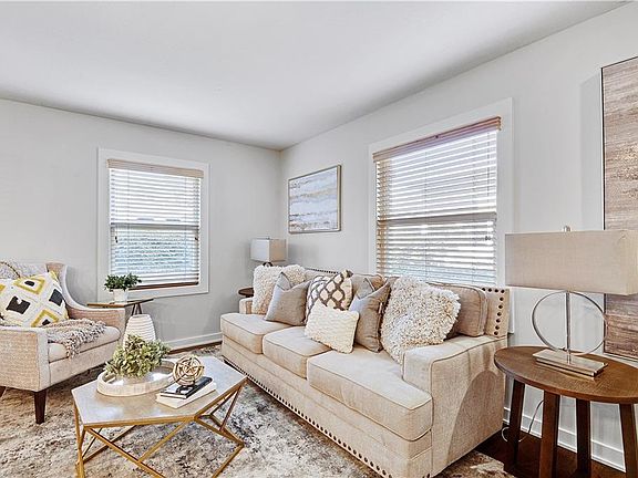 5th image of 4536 Jefferson St APT 8B
