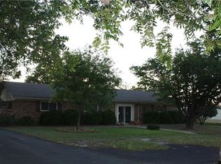 404 S Swanson Rd, Mineral Wells, TX 76067