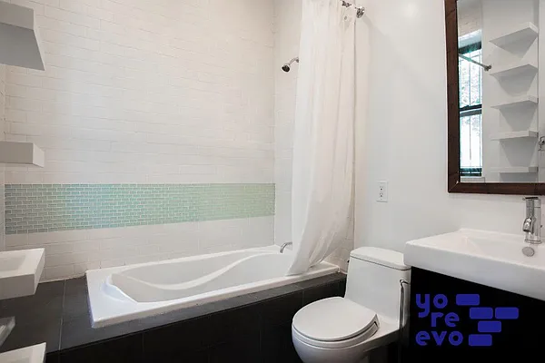 Sold by Yoreevo, LLC | media 6