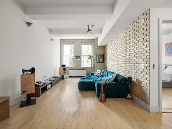 80 Chambers St APT 9C, New York, NY 10007