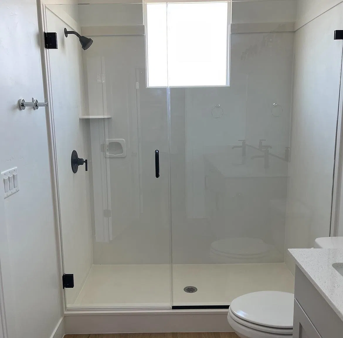 2613 E Wake Forest Ln — Photo 3