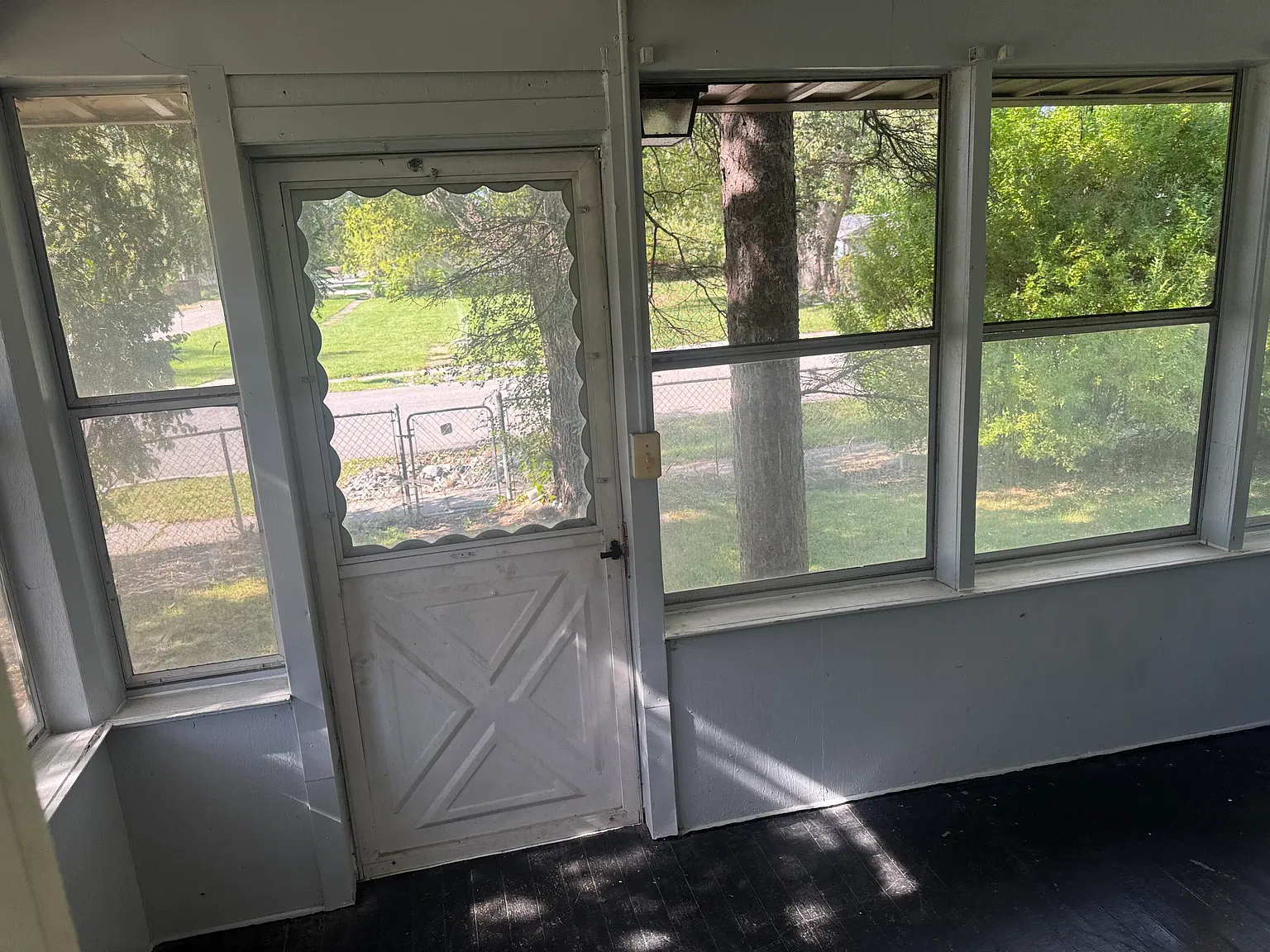 3 bed, 2.0 bath, 1128 sqft, $1,800 — Photo 4