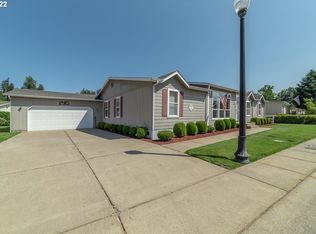 168 Village Dr, Cottage Grove, OR 97424