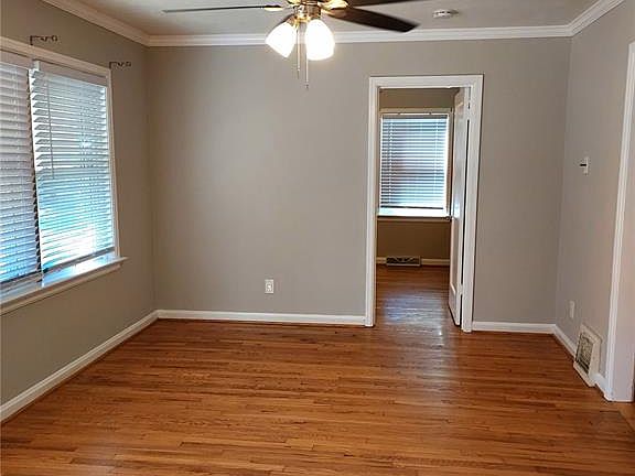 4th image of 10107 Saint Katherine Ln