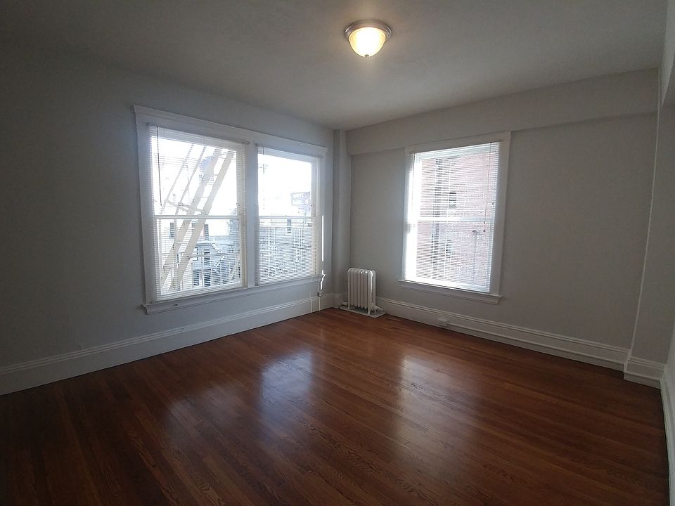 2nd image of 320 Turk St APT 401