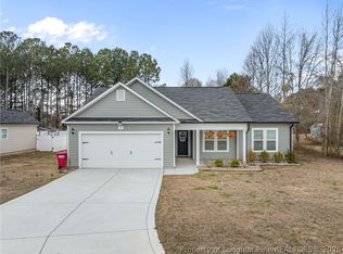 72 Magnolia St, Parkton, NC 28371