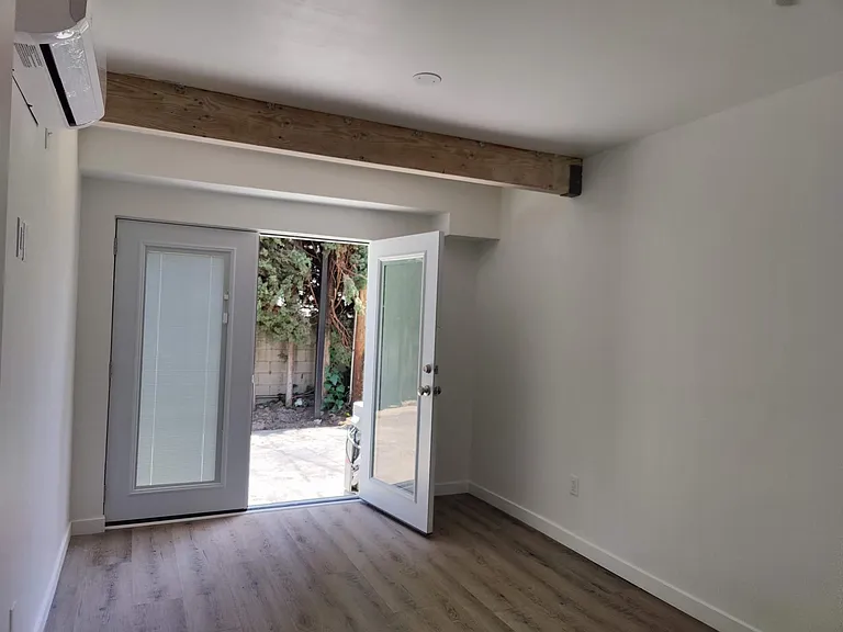 222 N Keystone St #102 — Photo 9